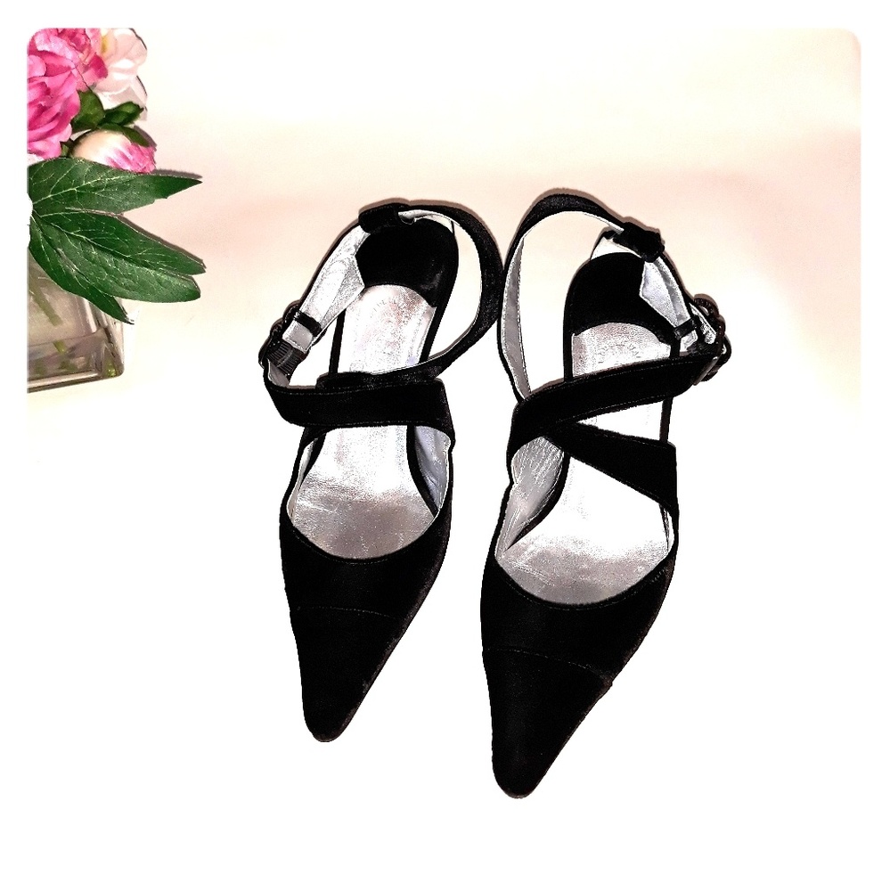 Chanel suede heels with CC interlock Buckle